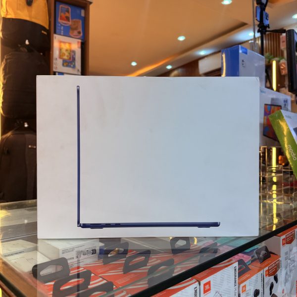 Apple MacBook Air 13.6” with M4 Chip - Image 2